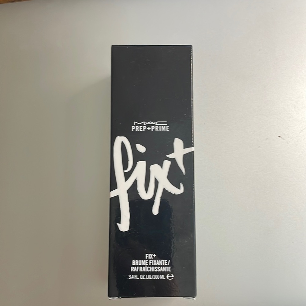 BNIB MAC Prep & Primer Fix+